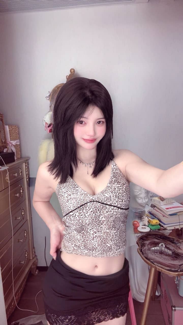 freecompress-KL Miss2 Tina009.jpg